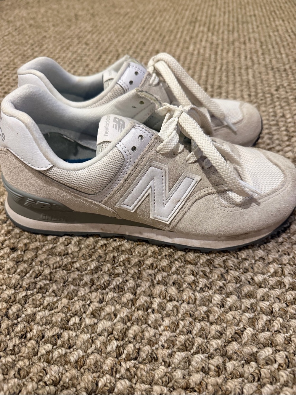 Women’s New Balance Classic 574 Beige/White Sneakers Size 8.5